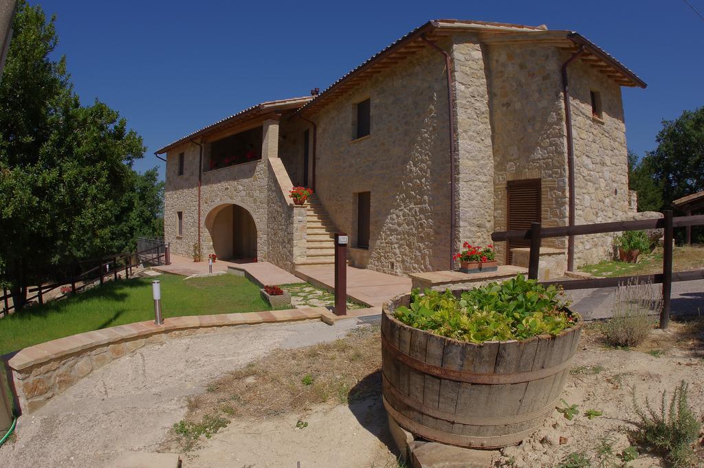Borgo Buciardella Villa Baschi Buitenkant foto